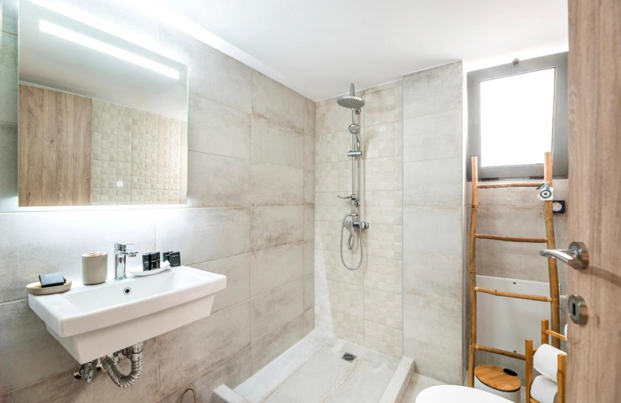 Eleusis Suites Α Esterno foto